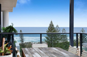 Luxe Beachfront 2-Bed With Gym Pool & Views